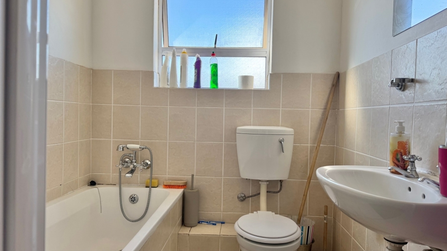 2 Bedroom Property for Sale in Guldenland Western Cape
